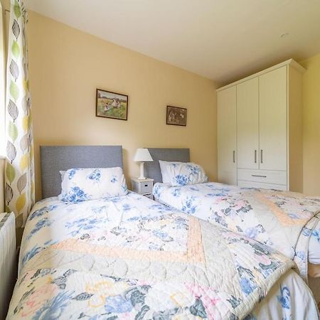 2 Bed Waterfront Property - Close To Courtmacsherry كورك المظهر الخارجي الصورة