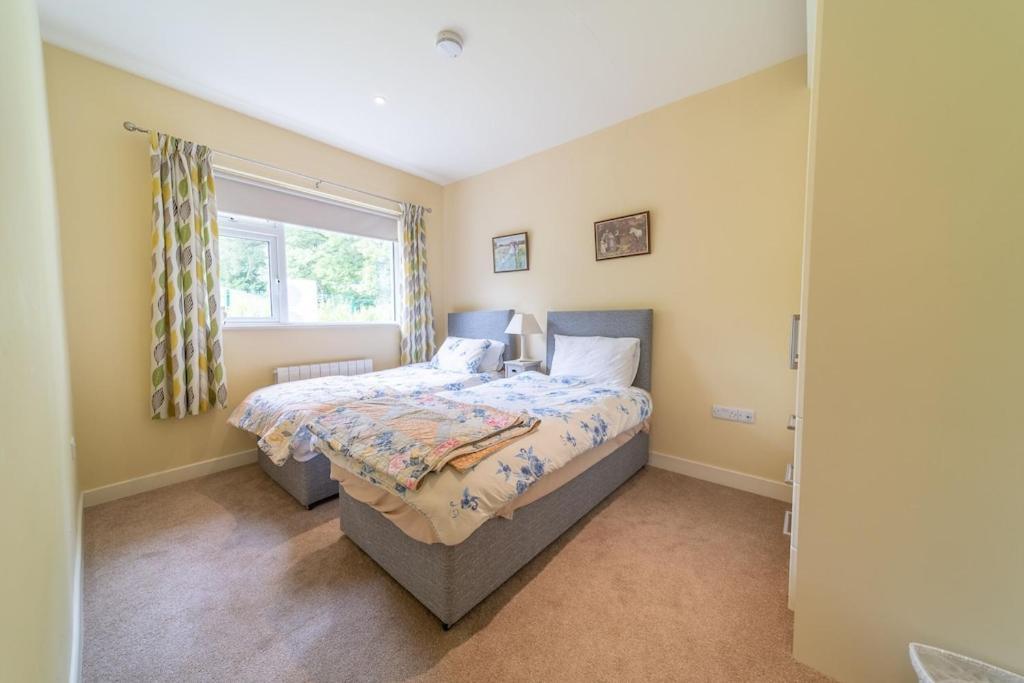 2 Bed Waterfront Property - Close To Courtmacsherry كورك المظهر الخارجي الصورة
